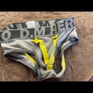 Bulge Enhancing Brief